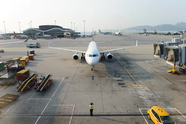 Aviones de reacción en el aeropuerto — Foto de Stock