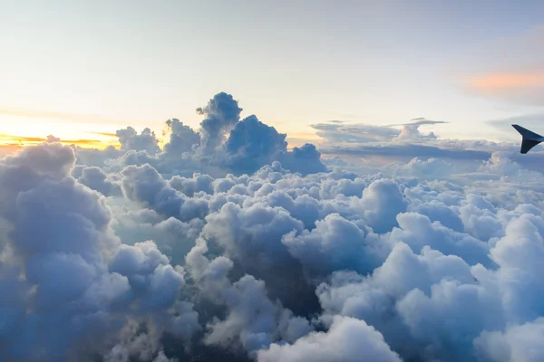 gökyüzündeki bulutlar