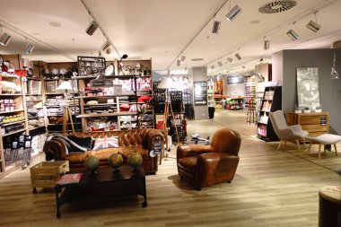 Paris modern alışveriş merkezi