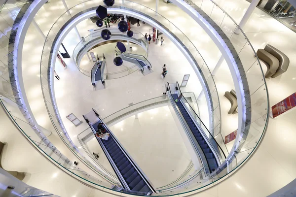 Paris modern alışveriş merkezi