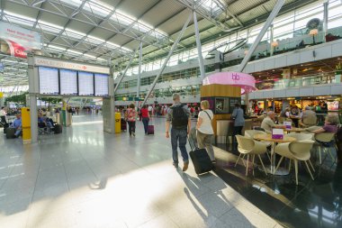 Dusseldorf Havaalanı iç