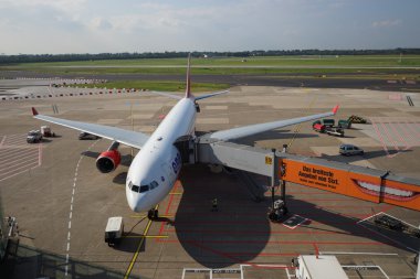 Dusseldorf Havaalanı, Havaalanı