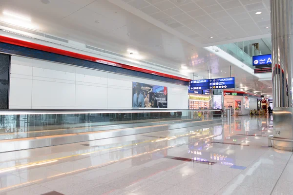 Interno dell'aeroporto a Dubai — Foto Stock