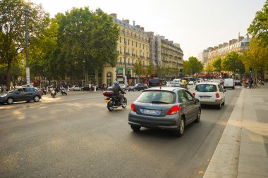 Paris'te Sokak arabalar