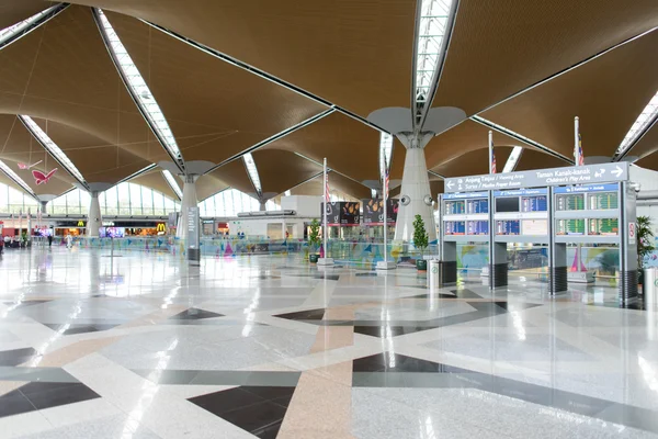Flygplatsen interiör i Kuala Lumpur — Stockfoto