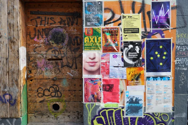 Dörr i byggnad på Genève downtown — Stockfoto