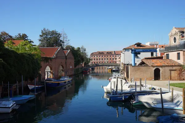 ヴェネツィアの運河イタリア — ストック写真