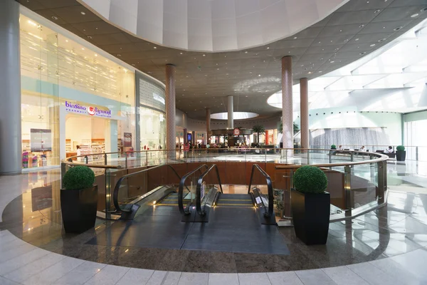Interior del centro comercial Dubai Mall — Foto de Stock