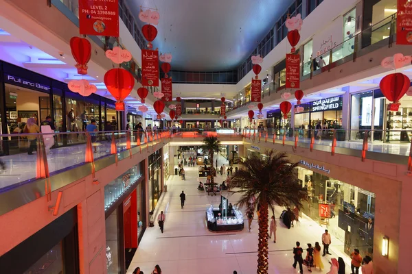 Interior del centro comercial Dubai Mall — Foto de Stock