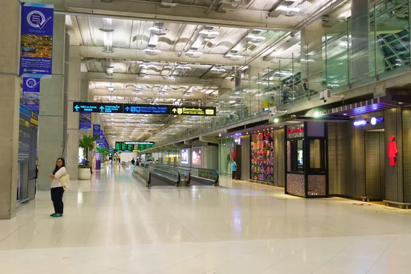 Suvarnabhumi aeropuerto interior —  Fotos de Stock