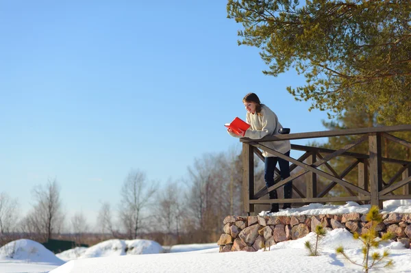 Lectura libro mujer — Foto de Stock