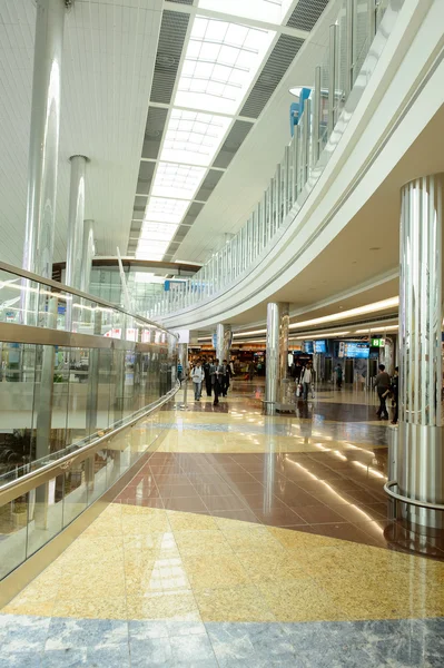 A Dubai nemzetközi repülőtér belső — Stock Fotó