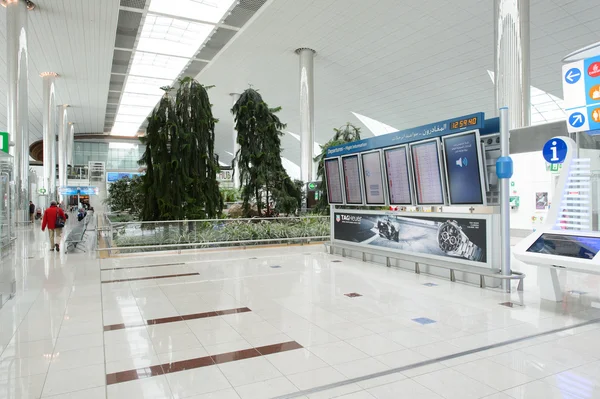 Aeropuerto Internacional de Dubai interior — Foto de Stock