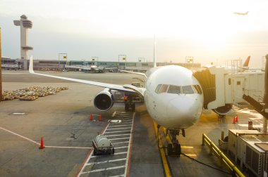 docked jet aircraft of Delta Air Lines