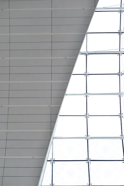 Interior del Aeropuerto Internacional de Dubai — Foto de Stock