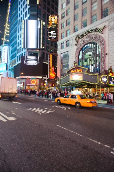 Circulation de Times Square la nuit — Photo