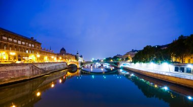 Paris'te Seine Nehri, gece