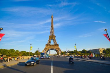 Eyfel Kulesi Paris