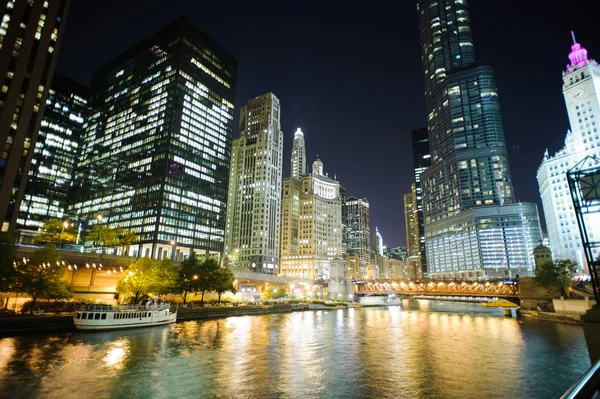 Nacht in Chicago downtown — Stockfoto