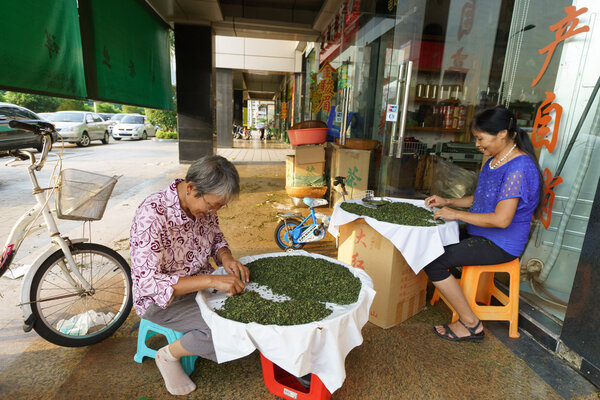 Тигуаньинские продавцы чая
