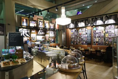 airport restaurant interior