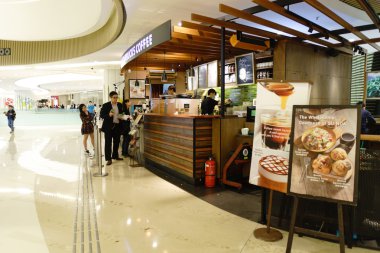 Starbucks Cafe ziyaret edenler