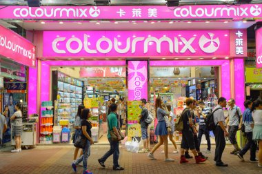 Mong Kok alan insanlarla dolu