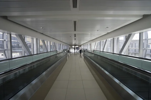 Dubai metro station interior — 图库照片