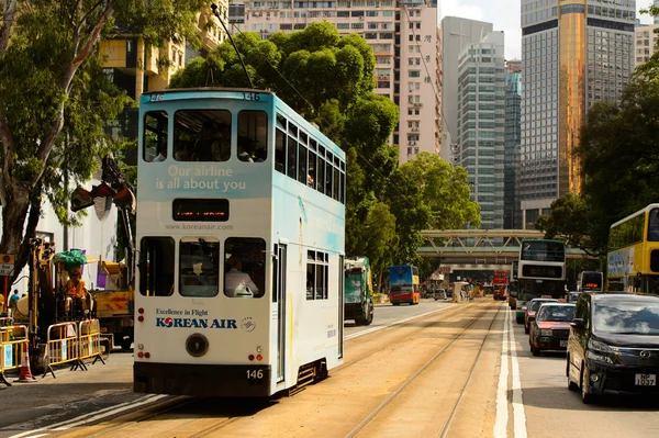 Tram à deux étages sur la rue de HK — Photo