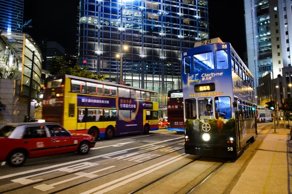 Dvoupatrové tramvaje v ulici Hk — Stock fotografie