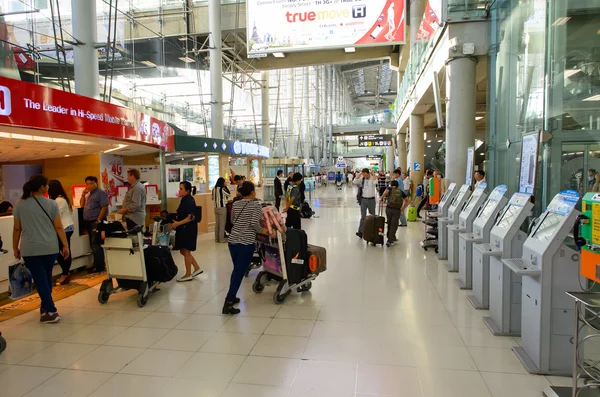 Interiér letiště Suvarnabhumi — Stock fotografie