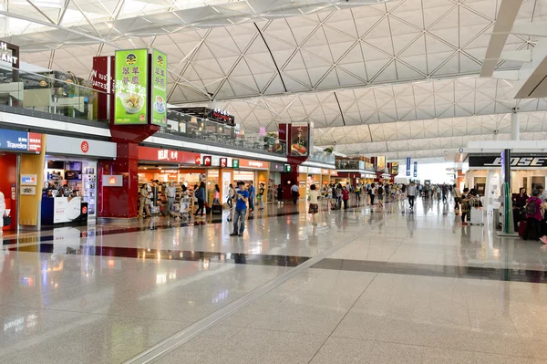 Aeroporto Internacional de Hong Kong interior — Fotografia de Stock