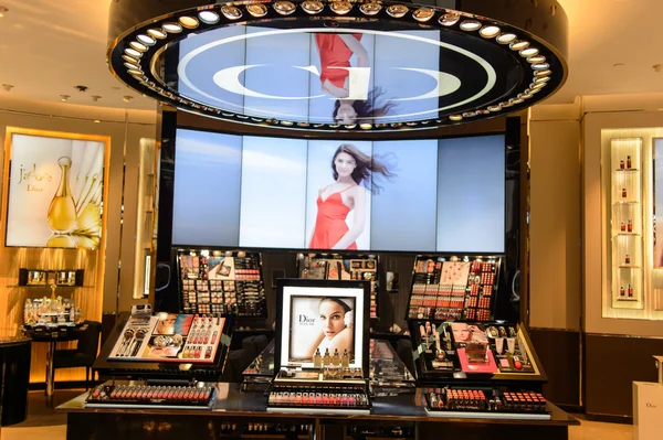 Dior kosmetik boutique interior — Stockfoto