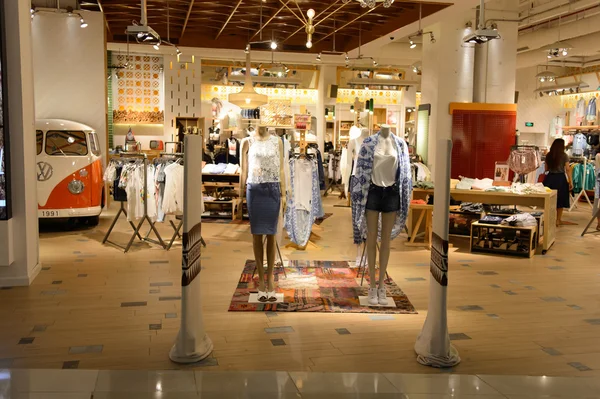 Shopping center interior — Stock Photo, Image