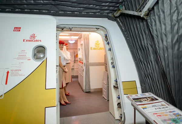 Emirates crew members — Stock Photo, Image