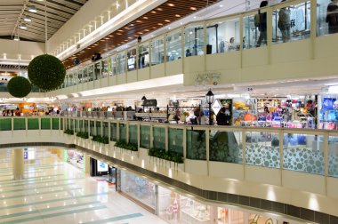 Yeni şehir Plaza iç