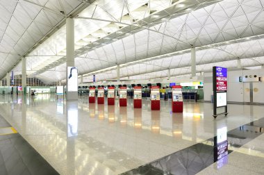 havaalanında check-in büfeleri