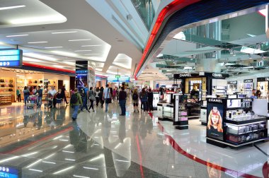 Dubai gümrüksüz alışveriş alanı iç