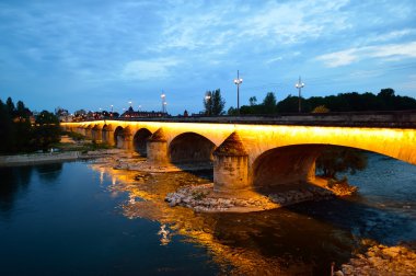 George V köprü akşam