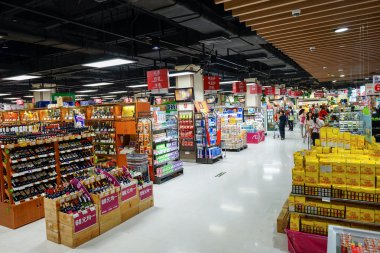 JUSCO supermarket interior clipart