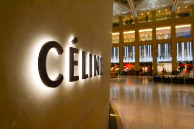 Landmark alışveriş merkezinde Celine logosu.