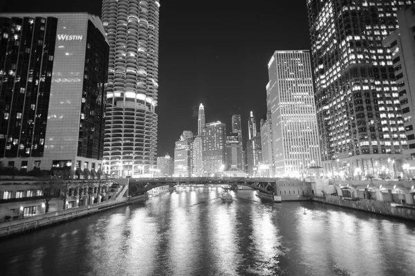 Chicago downtown by night — Stock Photo, Image