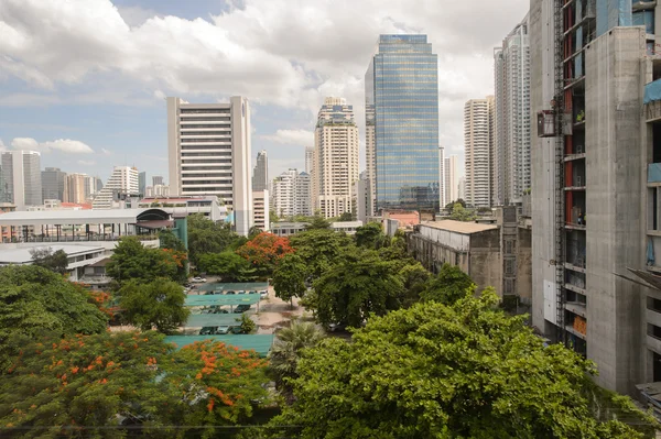 View on Bangkok from City Line Train — Stock Photo, Image