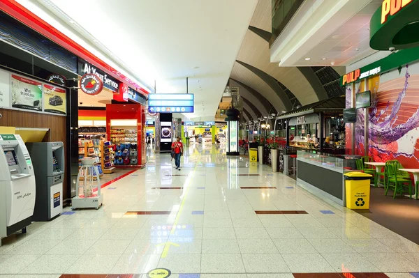 Intérieur de Dubaï Duty Free — Photo