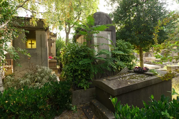 Pere Lachaise Cemetery — Stock Photo, Image