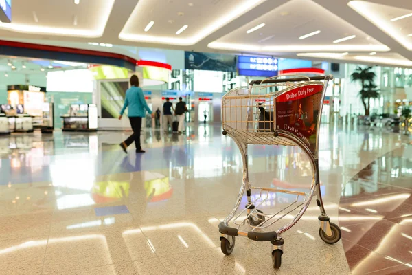 Dubai interior do aeroporto internacional — Fotografia de Stock