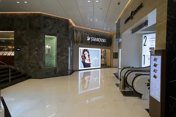 Interior del centro comercial Landmark . — Foto de Stock