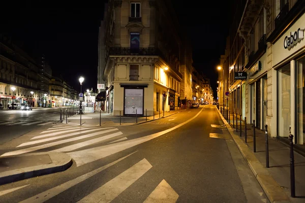 Ruas de Paris à noite . — Fotografia de Stock