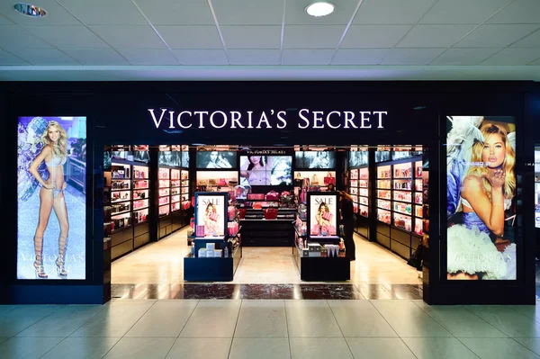 Victoria 's secret store in Airport of Prague — стоковое фото