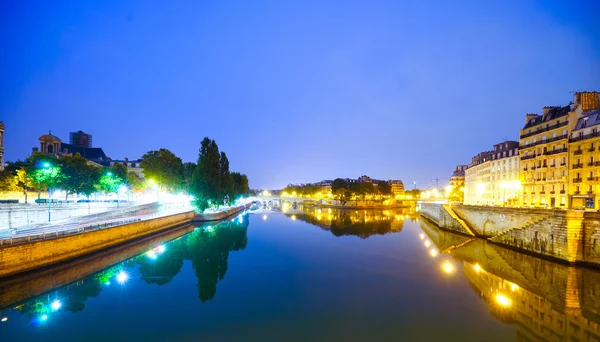 Hermoso París por la noche — Foto de Stock